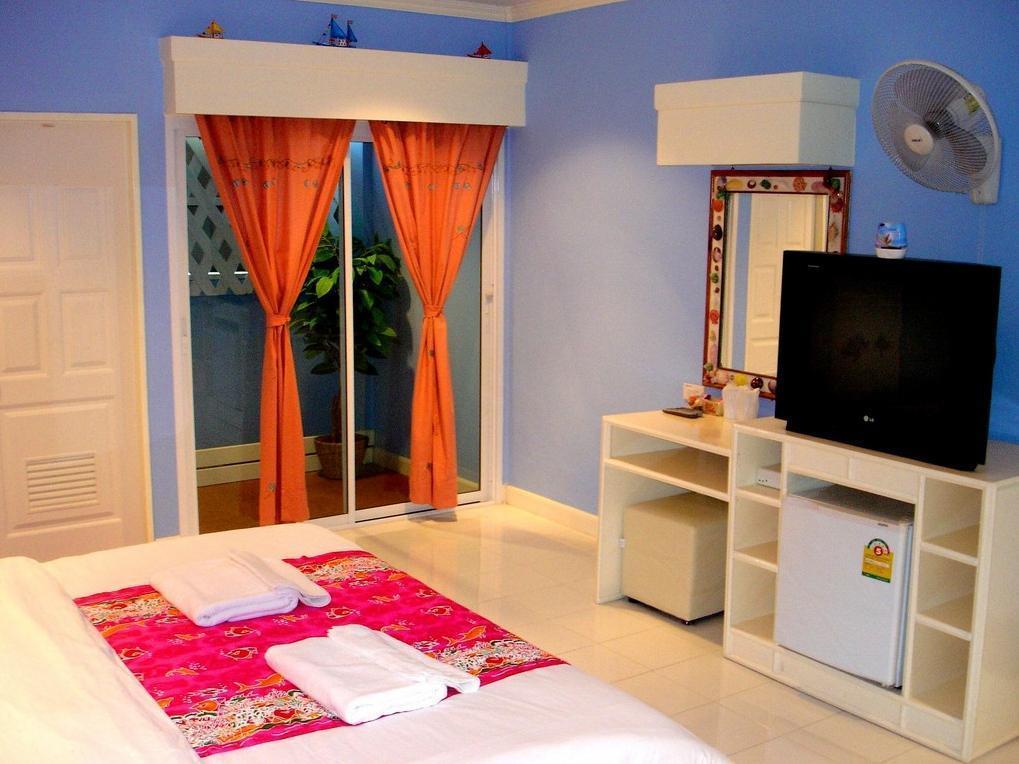Sukkee Beach Resort Koh Larn Exterior foto